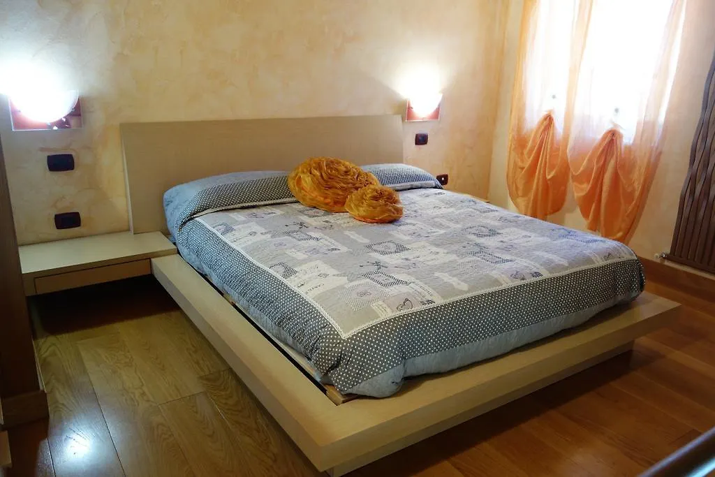 House Versilia Luca E Giada, 5 Chilometri Da Forte Dei Marmi! Holiday home
